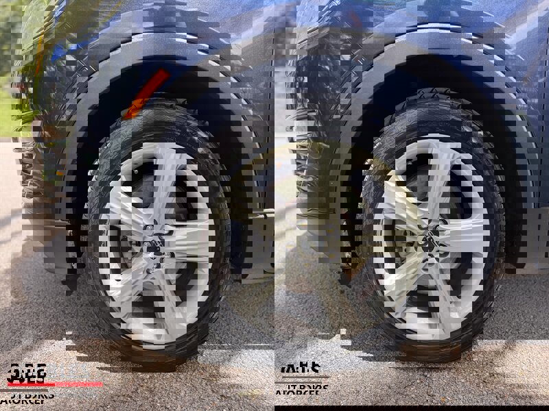 Used 2017 Lincoln MKC Premiere image 15