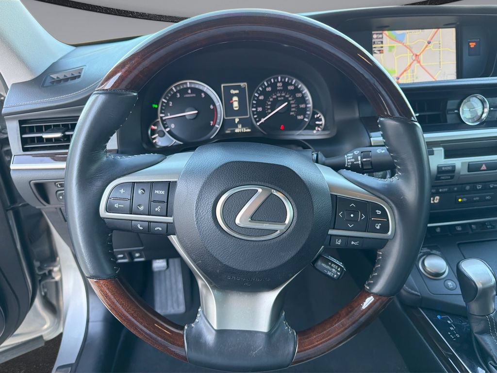 Used 2017 Lexus ES 350 w/ Luxury Package FWD image 21