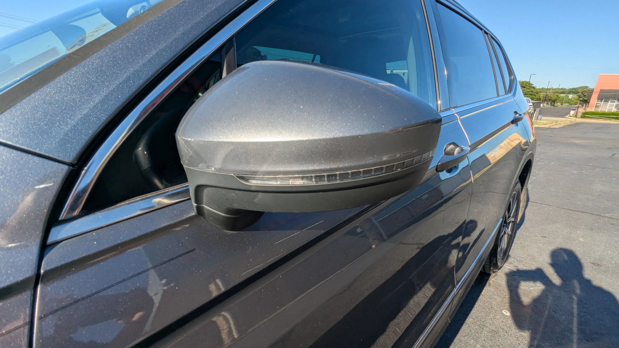 Used 2018 Volkswagen Tiguan SE w/ Panoramic Sunroof Package AWD/4WD image 10