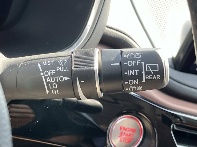 Used 2025 Acura MDX w/ Technology Package FWD image 47