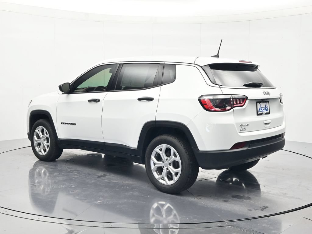 Used 2024 Jeep Compass Sport AWD/4WD image 7