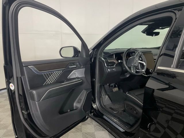 Used 2024 GMC Acadia Denali w/ Super Cruise Package image 24