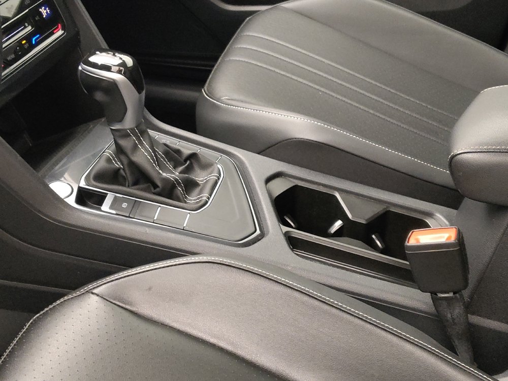 Used 2023 Volkswagen Tiguan SE w/ Panoramic Sunroof Package FWD image 26