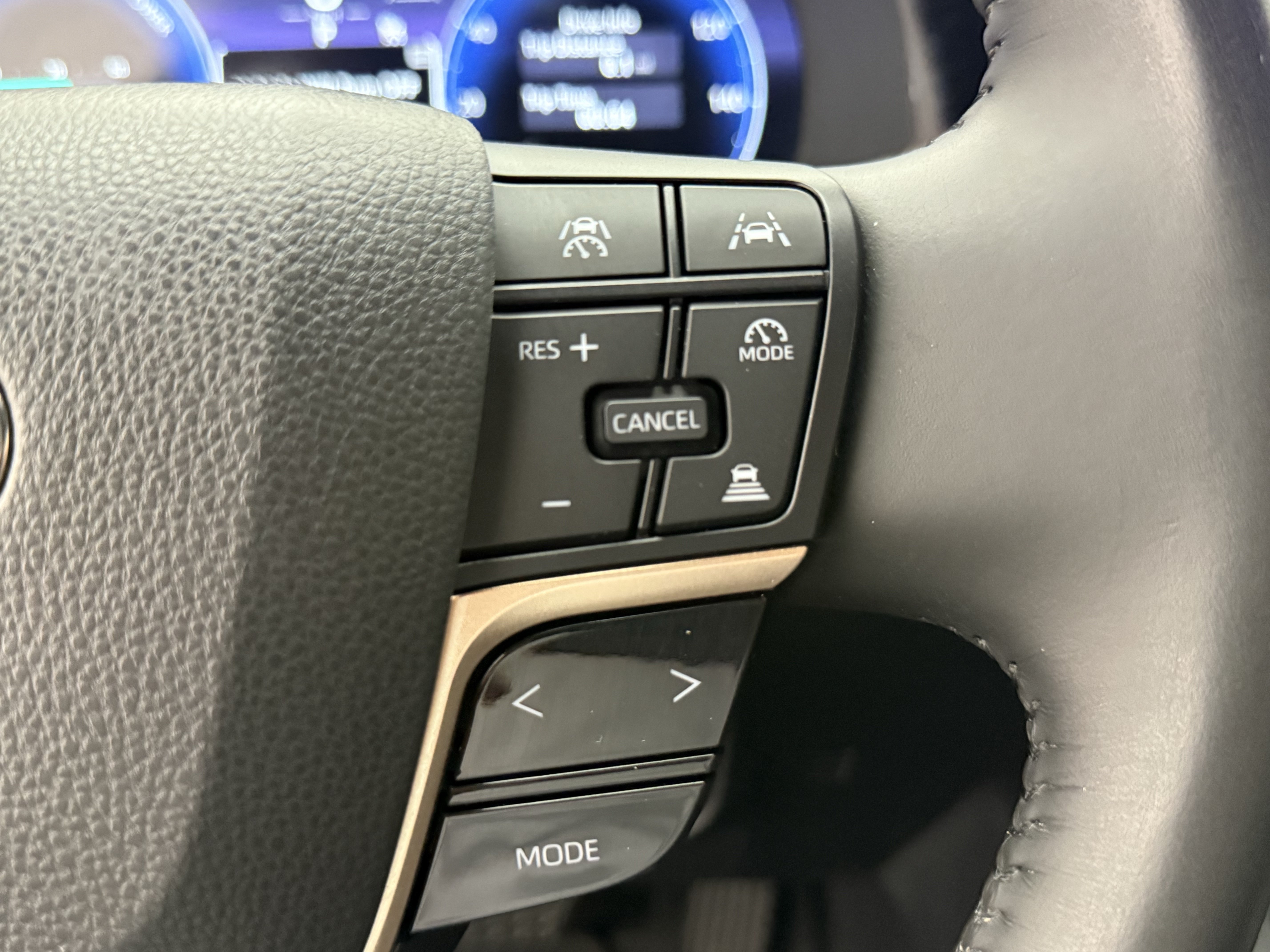 Used 2023 Toyota Crown AWD/4WD image 16