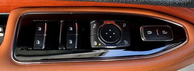 Used 2020 Lincoln Navigator L Reserve w/ Luxury Package RWD image 43
