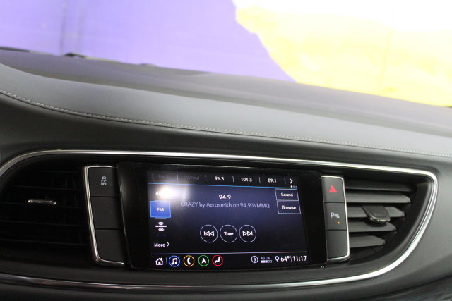 Used 2021 Buick Enclave Essence w/ Sound and Sites Package FWD image 20