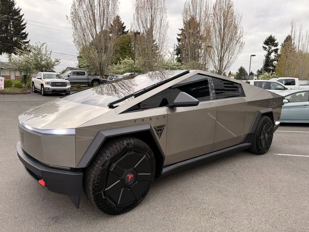 Used 2024 Tesla Cybertruck Cyberbeast AWD/4WD image 14