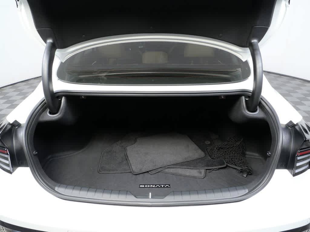 New 2025 Hyundai Sonata Limited FWD image 32
