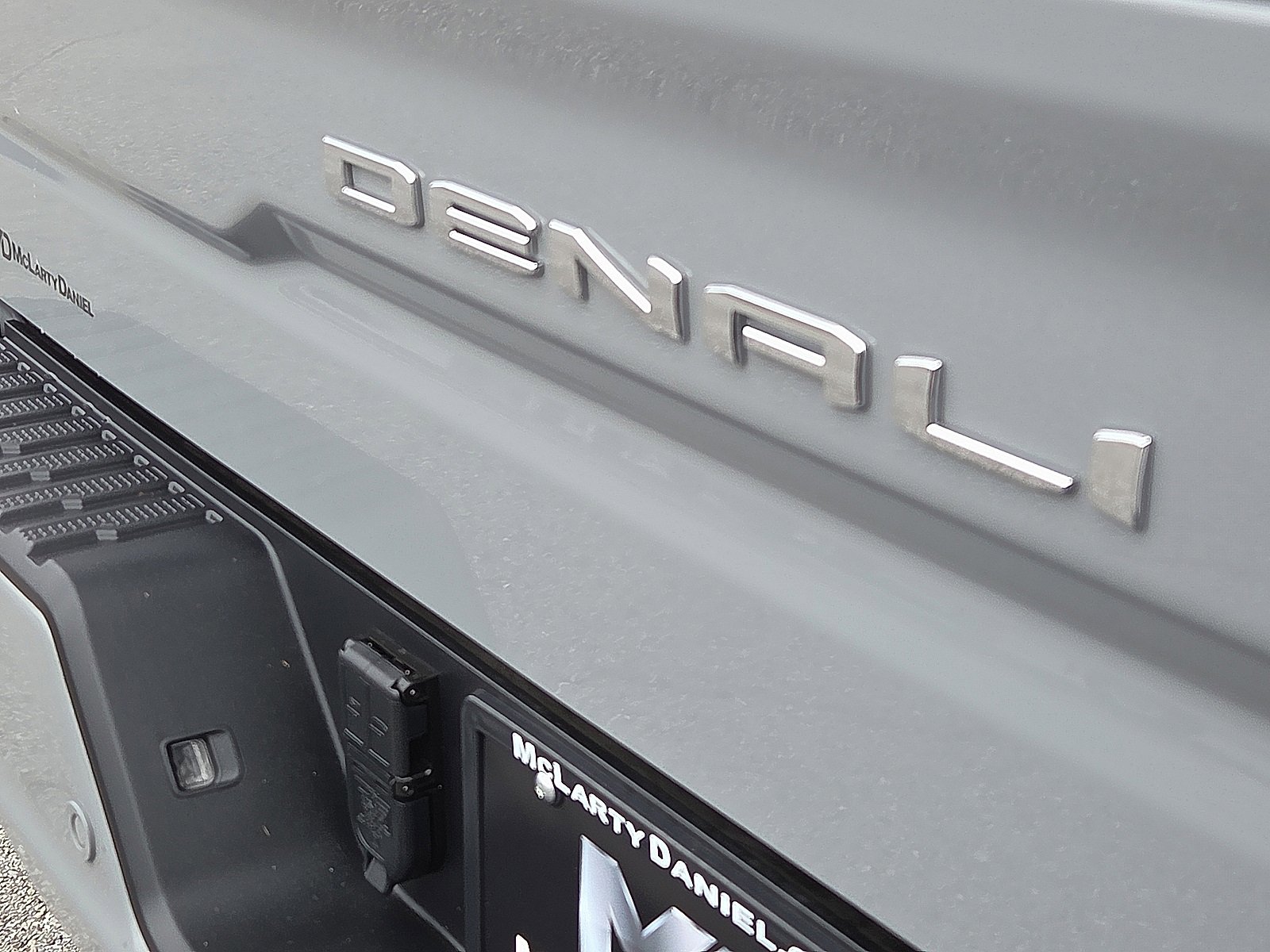 Used 2024 GMC Sierra 1500 Denali w/ Denali Reserve Package image 8