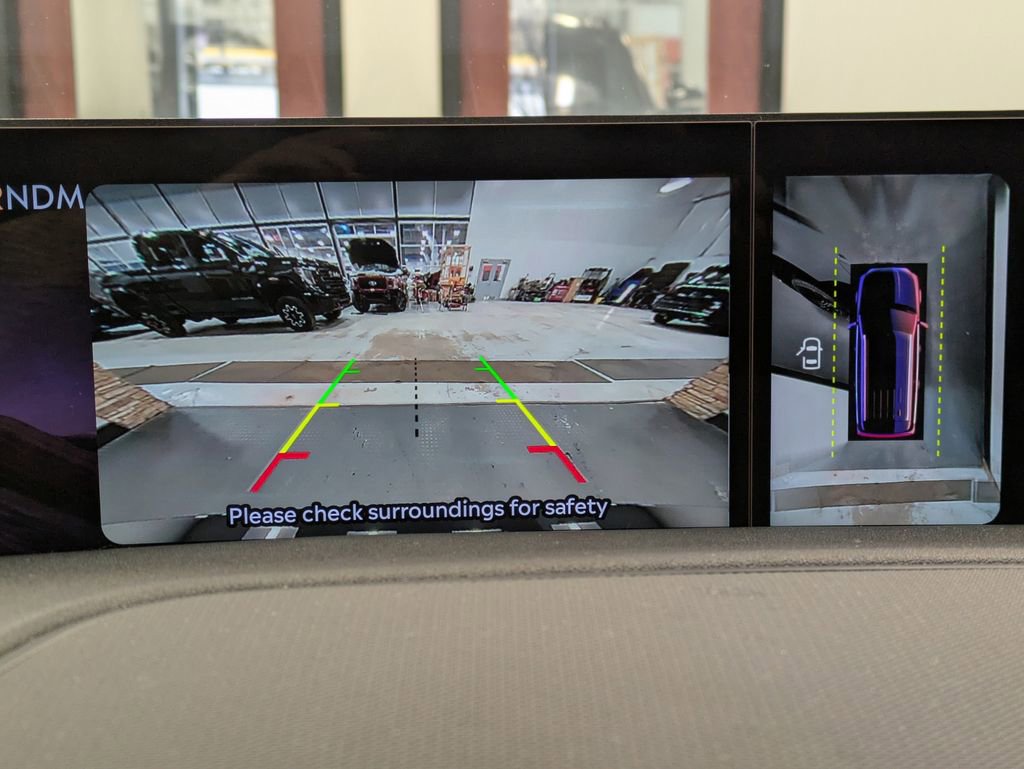 Used 2025 Lincoln Navigator Reserve w/ Jet Appearance Package image 14