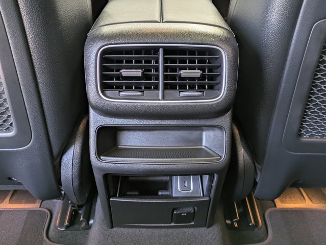 Used 2022 Mercedes-Benz GLE 350 4MATIC w/ Premium Package image 21