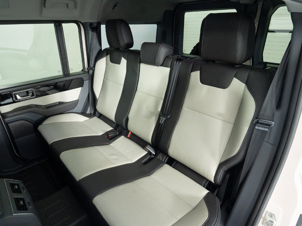 Used 2025 INEOS Grenadier Station Wagon AWD/4WD image 39