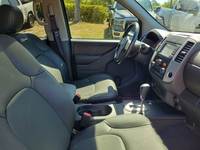 Used 2020 Nissan Frontier PRO-4X w/ Pro-4x Utility Package image 32