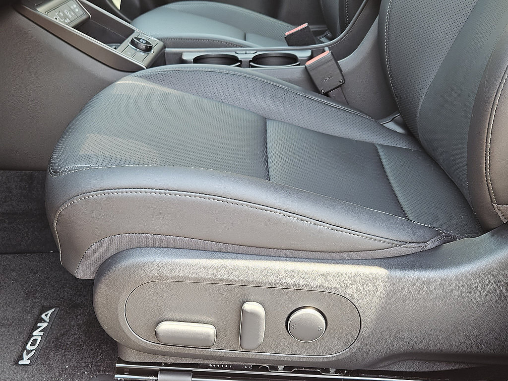 New 2026 Hyundai Kona SEL Premium FWD image 22