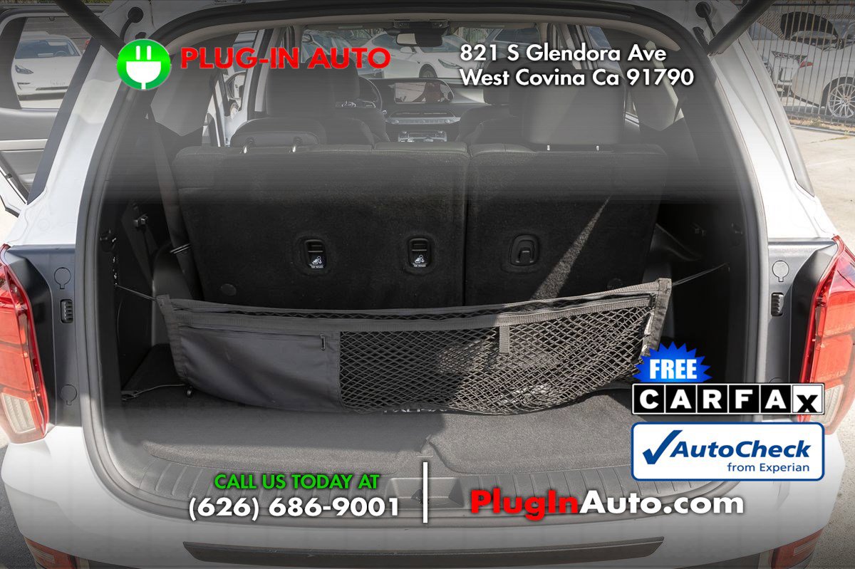 Used 2022 Hyundai Palisade SEL w/ Premium Package FWD image 13
