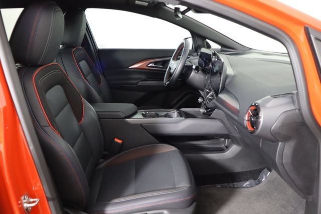 Used 2025 Chevrolet Equinox EV RS FWD image 18