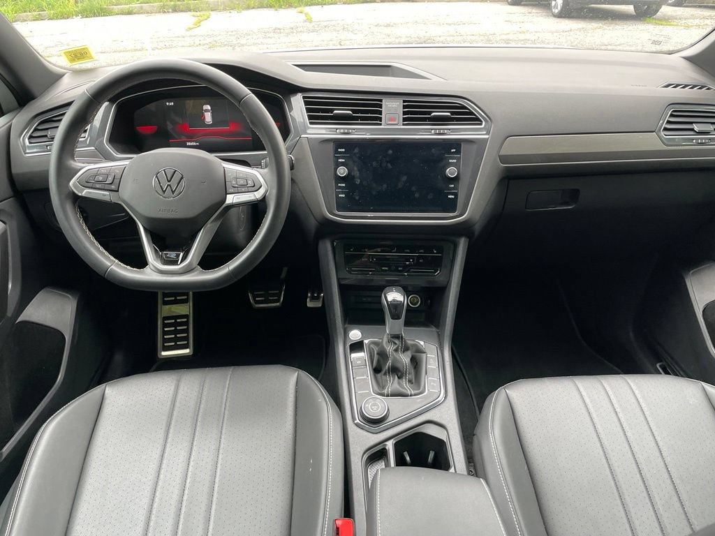 Used 2023 Volkswagen Tiguan SE R-Line AWD/4WD image 11