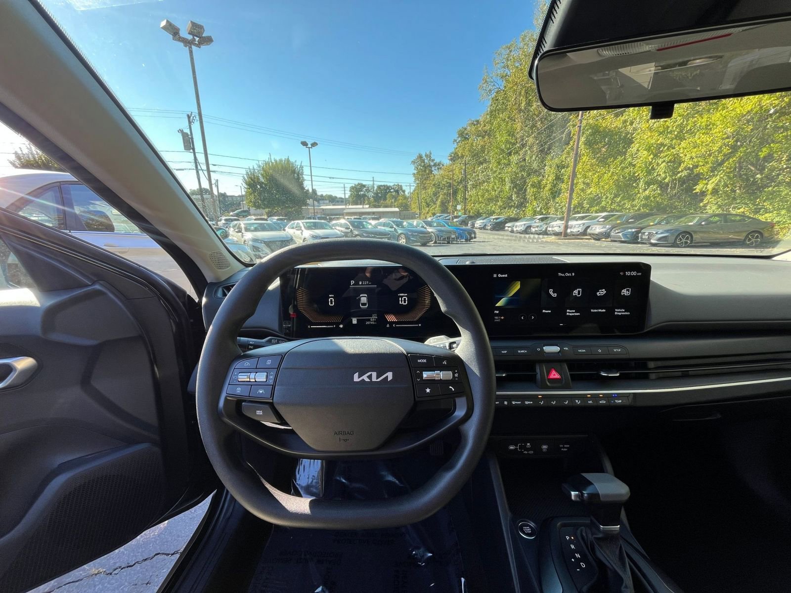 Used 2025 Kia K4 LXS image 29