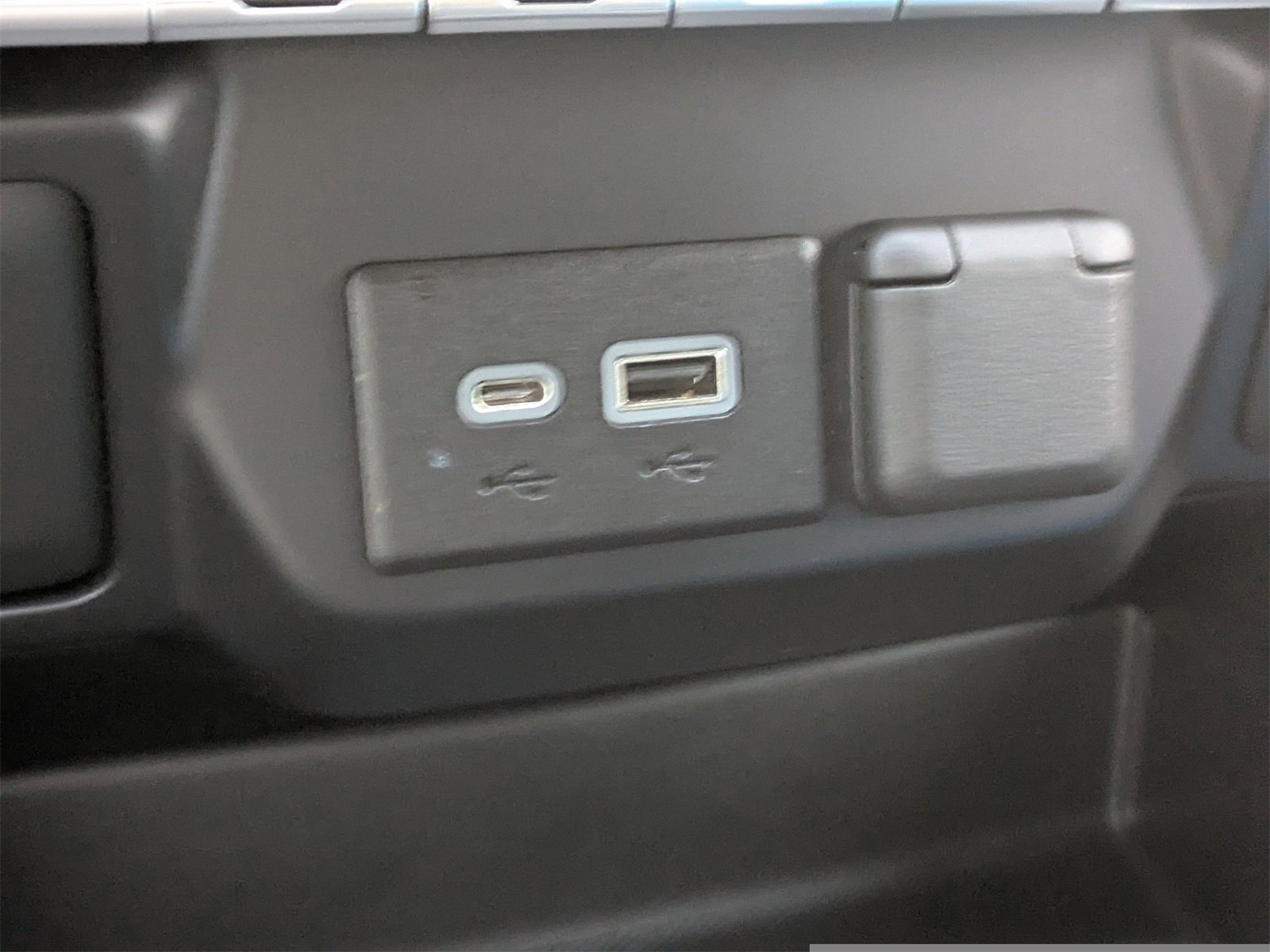 Used 2022 Chevrolet Silverado 1500 LT Trail Boss w/ Bed Protection Package image 22