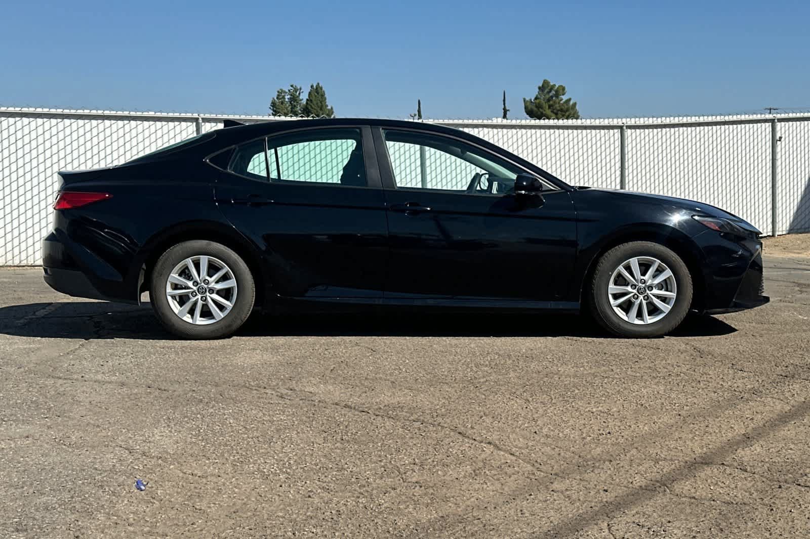 Used 2025 Toyota Camry LE FWD image 9