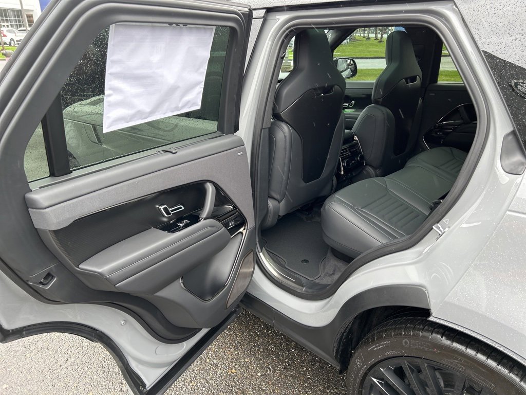 New 2025 Land Rover Range Rover Sport SV Edition Two image 15