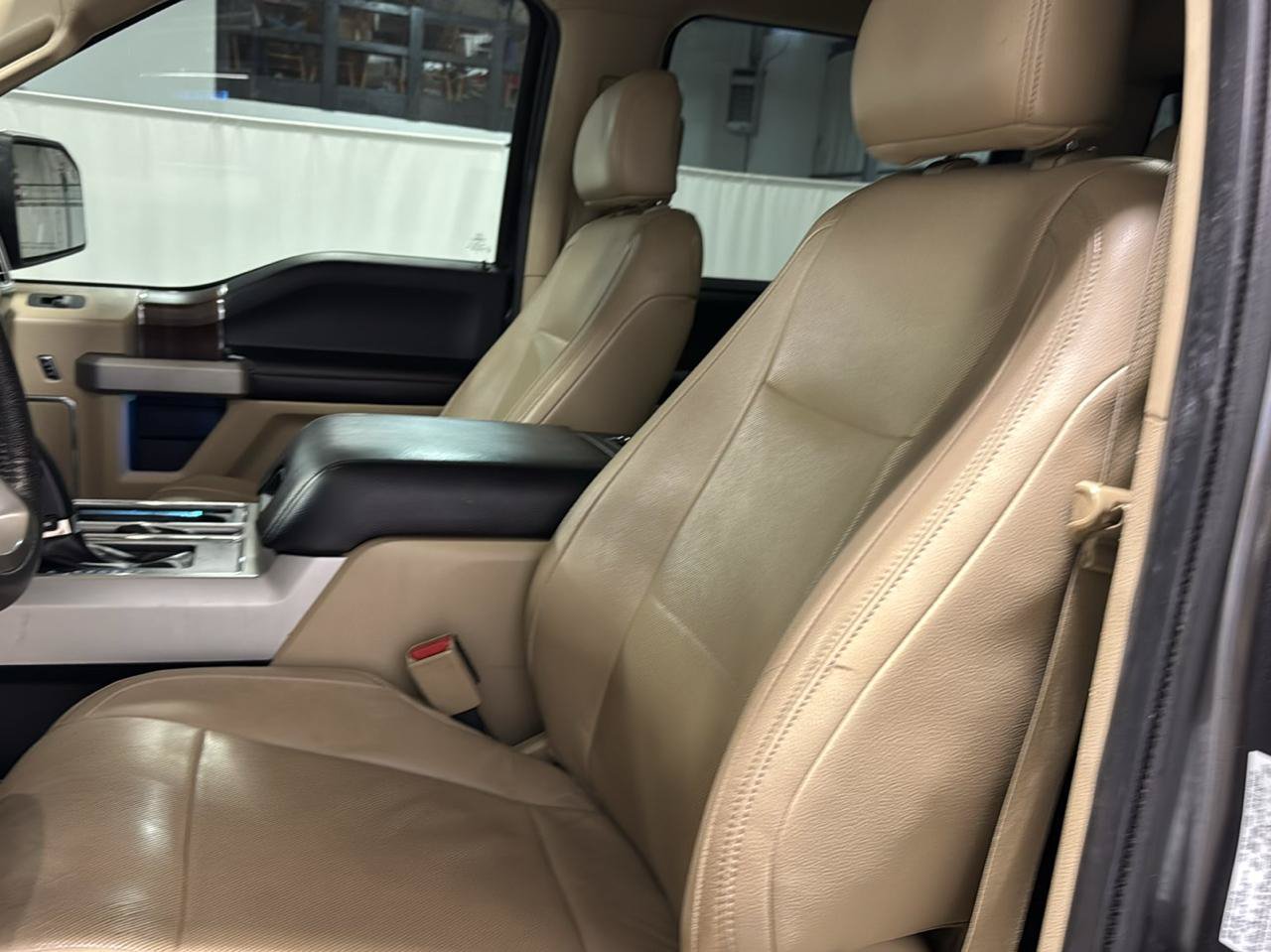 Used 2015 Ford F150 Lariat AWD/4WD image 19