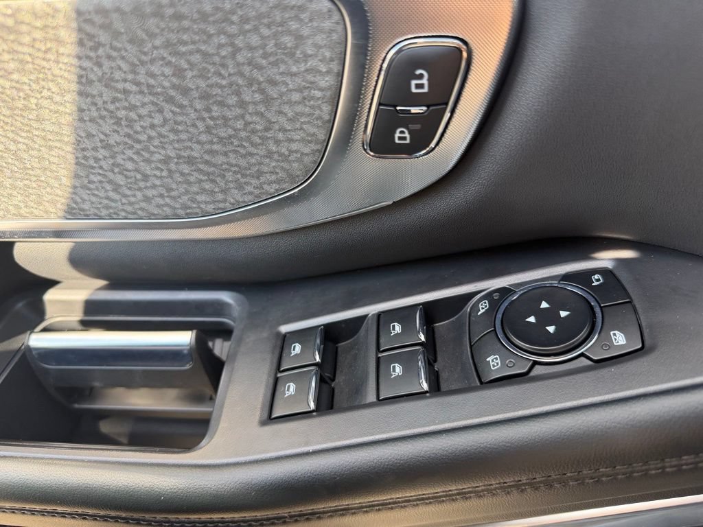 Used 2025 Ford Expedition Tremor AWD/4WD image 19