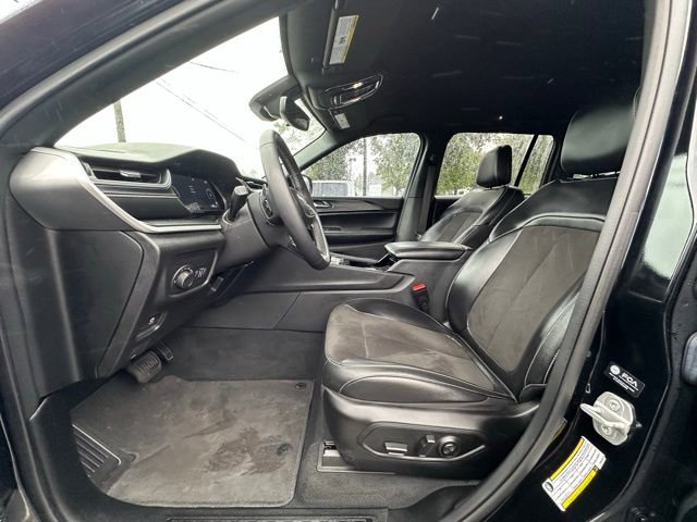 Used 2023 Jeep Grand Cherokee Altitude image 25