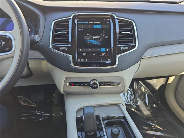 Used 2025 Volvo XC90 B6 Plus w/ Protection Package Premier AWD/4WD image 21