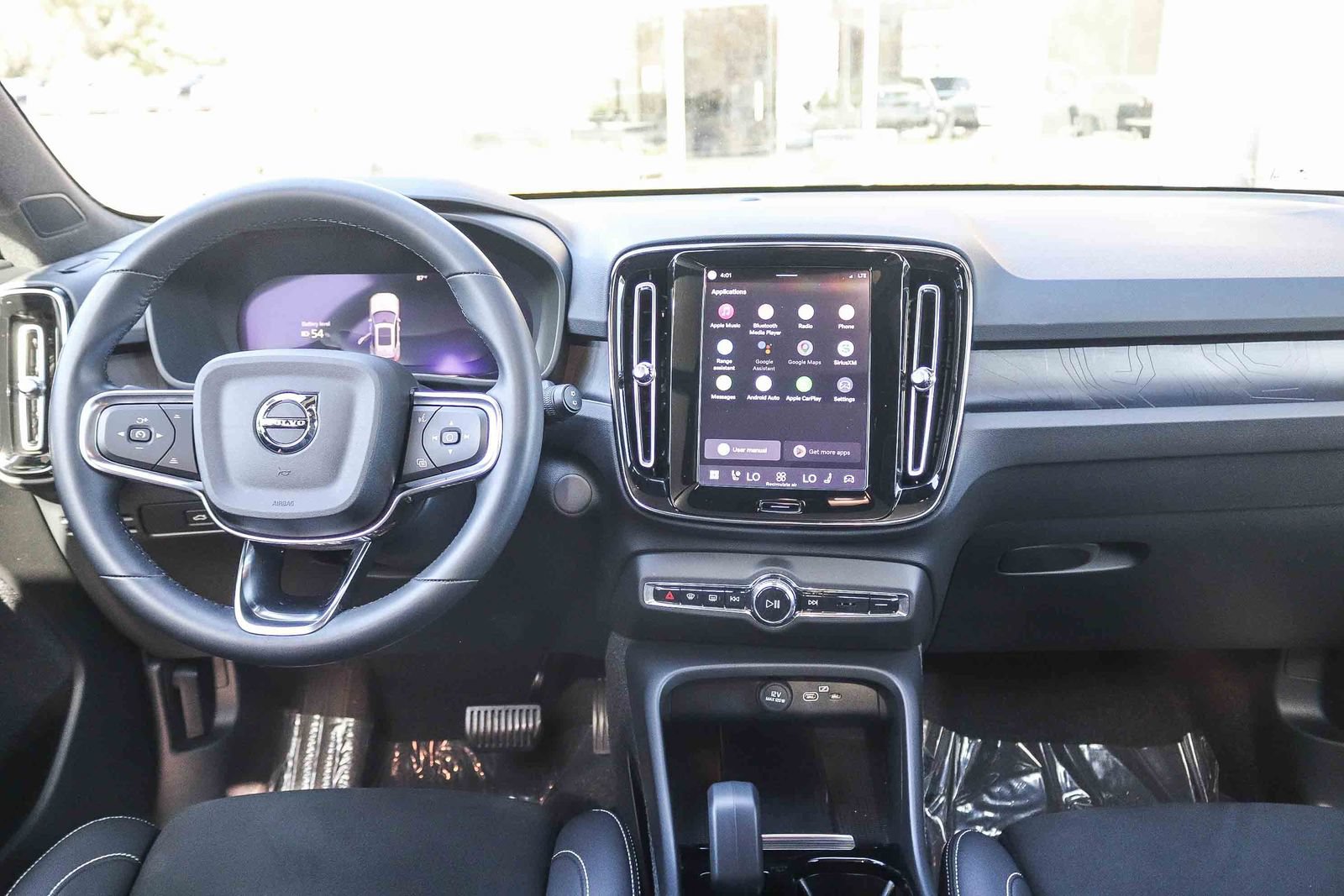 Used 2023 Volvo XC40 Recharge Plus AWD/4WD image 14