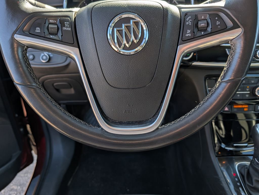 Used 2021 Buick Encore Preferred AWD/4WD image 25