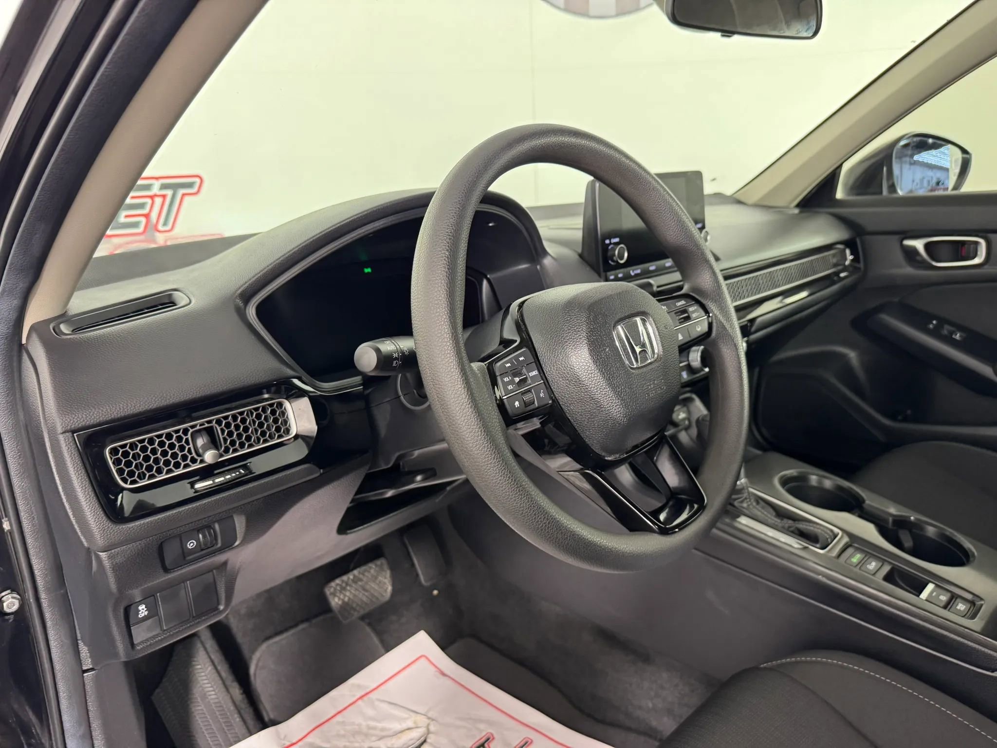 Used 2025 Honda Civic LX image 10