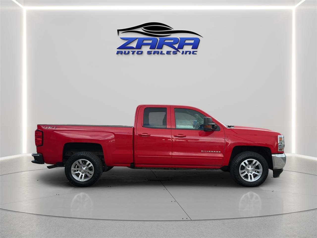Used 2018 Chevrolet Silverado 1500 LT w/ Max Trailering Package AWD/4WD image 8