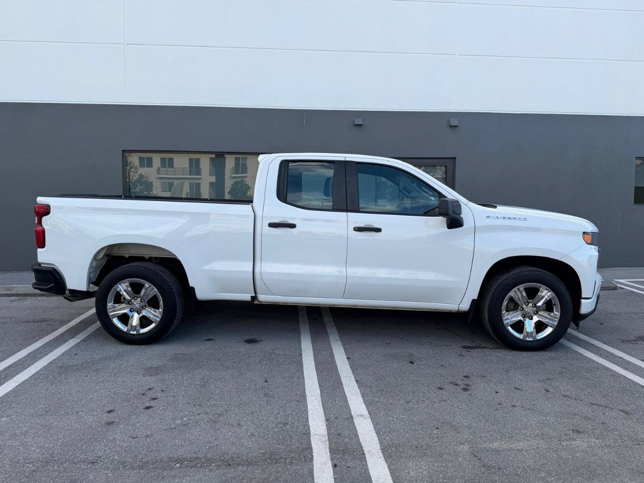 Used 2019 Chevrolet Silverado 1500 W/T w/ Trailering Package RWD image 11