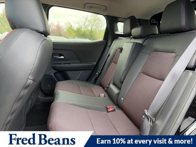 New 2026 Nissan Kicks SR w/ Cold Weather Package AWD/4WD image 12