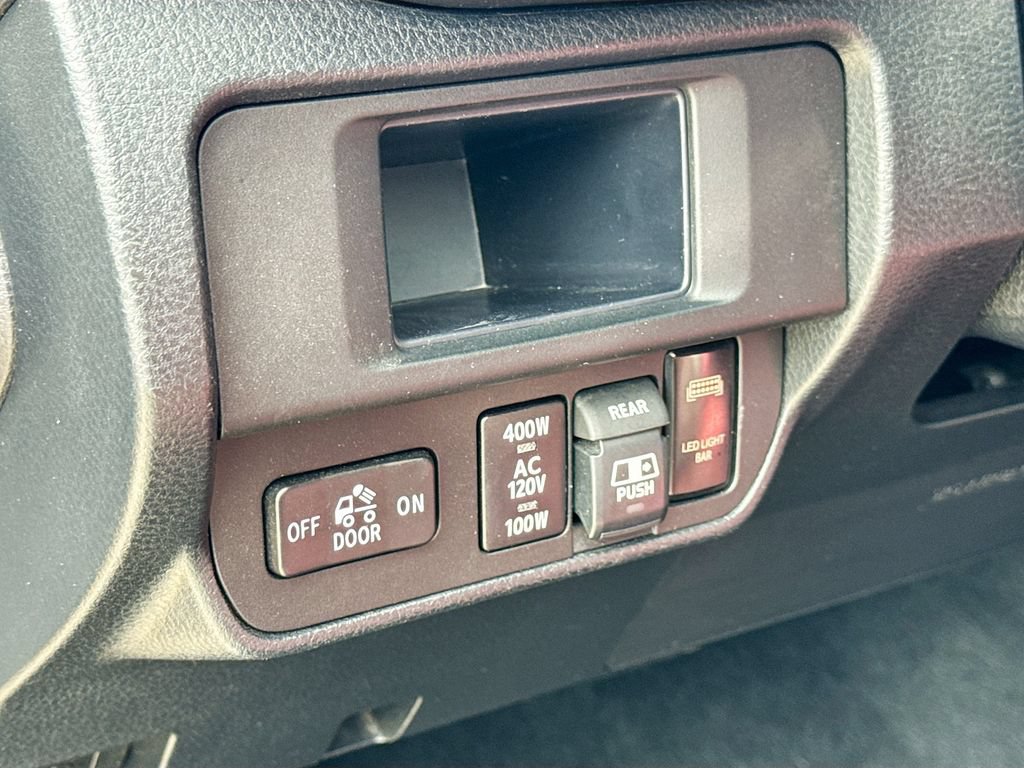 Used 2017 Toyota Tacoma TRD Pro AWD/4WD image 10