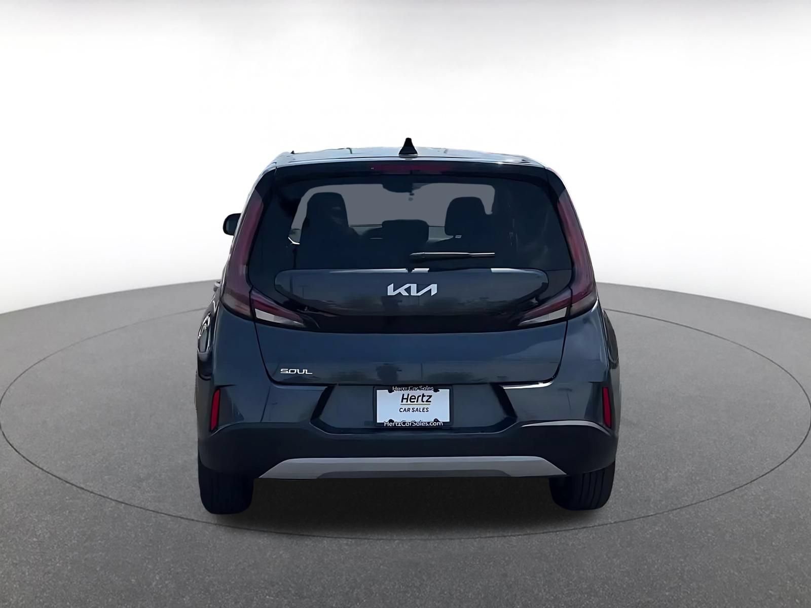 Used 2025 Kia Soul LX w/ LX Technology Package FWD image 10