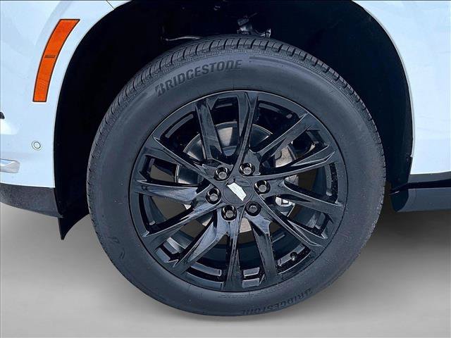 Certified 2026 Cadillac Escalade Luxury AWD/4WD image 10