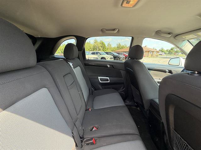 Used 2013 Chevrolet Captiva Sport LT FWD image 7