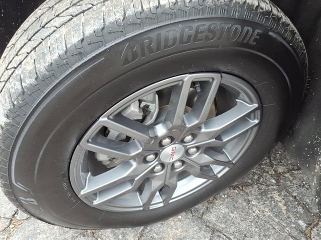 Used 2025 GMC Acadia Elevation image 15