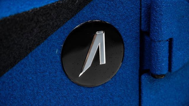 Used 2025 Jeep Wrangler Unlimited Sport image 31