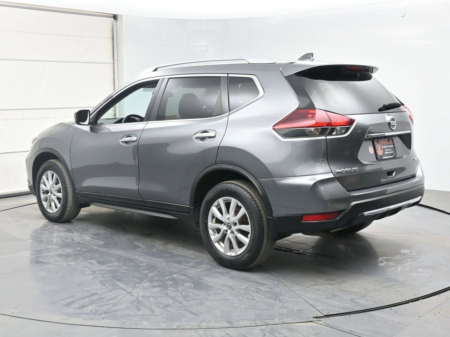 Used 2018 Nissan Rogue SV image 24