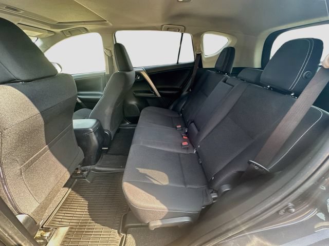 Used 2017 Toyota RAV4 XLE w/ Carpet Mat Package AWD/4WD image 25