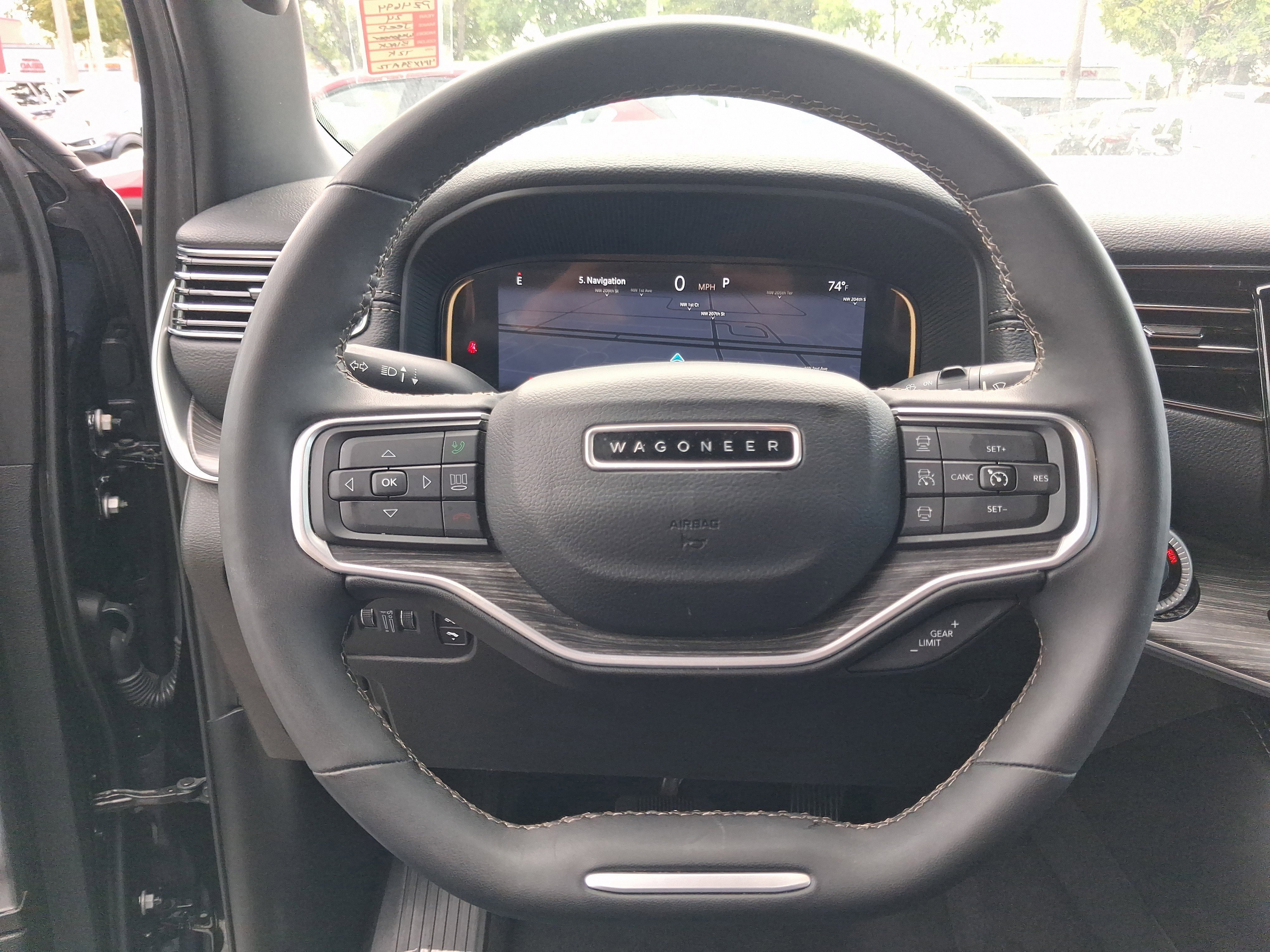 Used 2024 Jeep Wagoneer L Series II RWD image 13