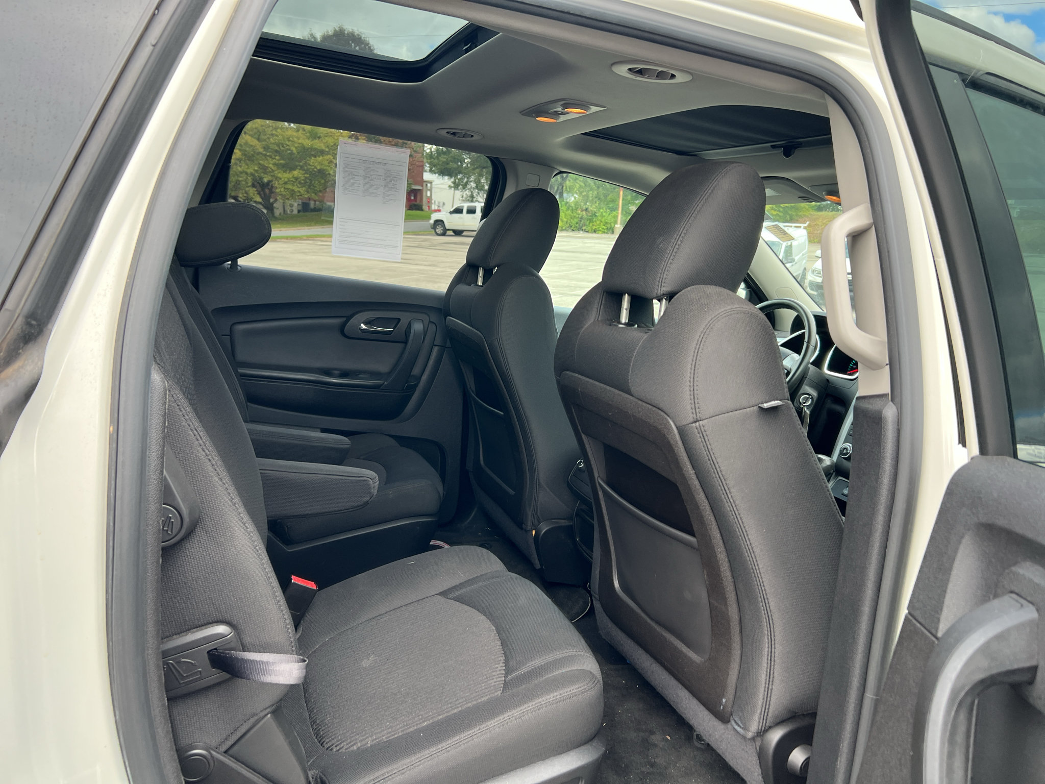 Used 2011 Chevrolet Traverse LT w/ Personal Connectivity Package AWD/4WD image 10
