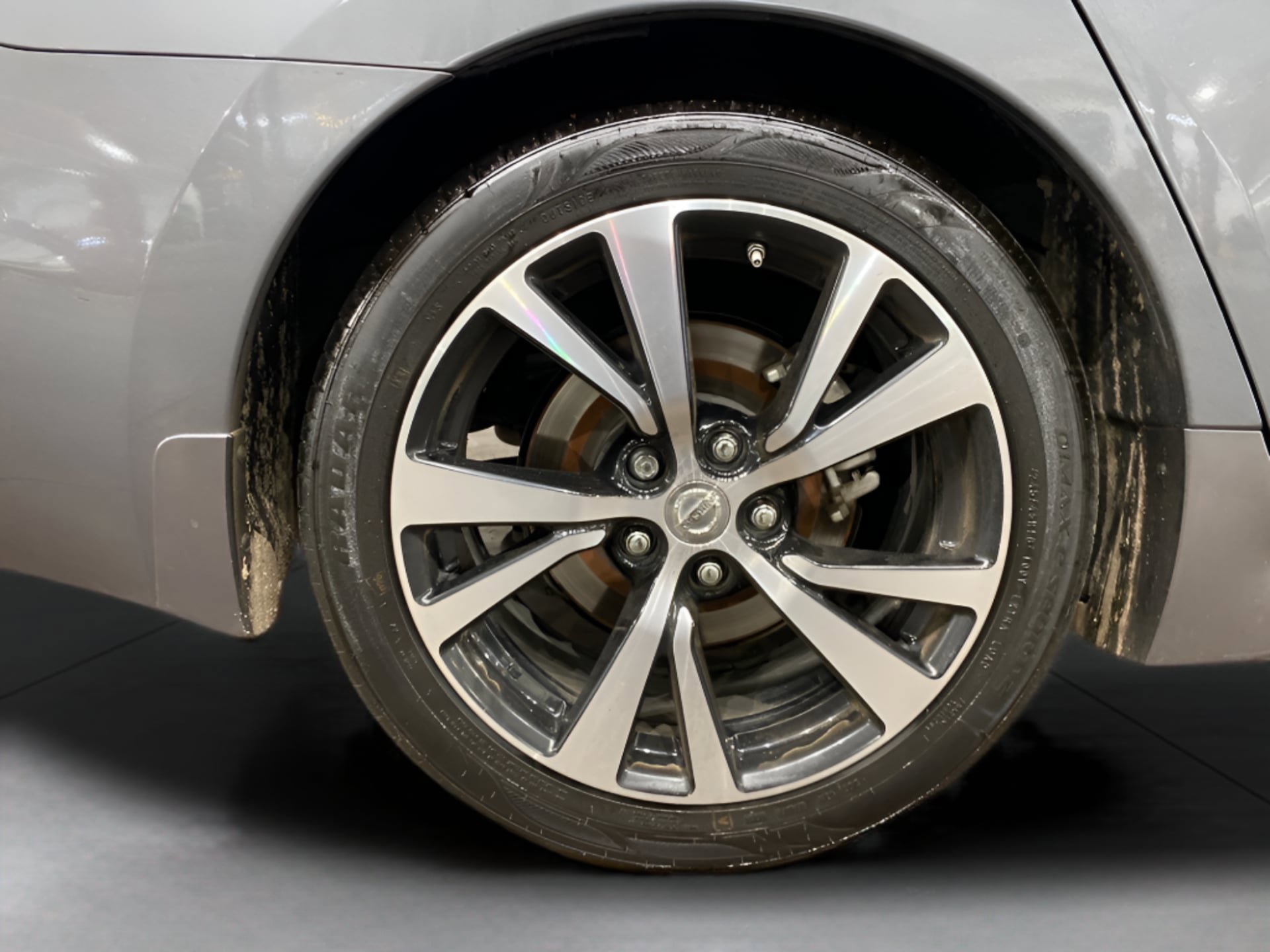 Used 2018 Nissan Maxima Platinum image 17
