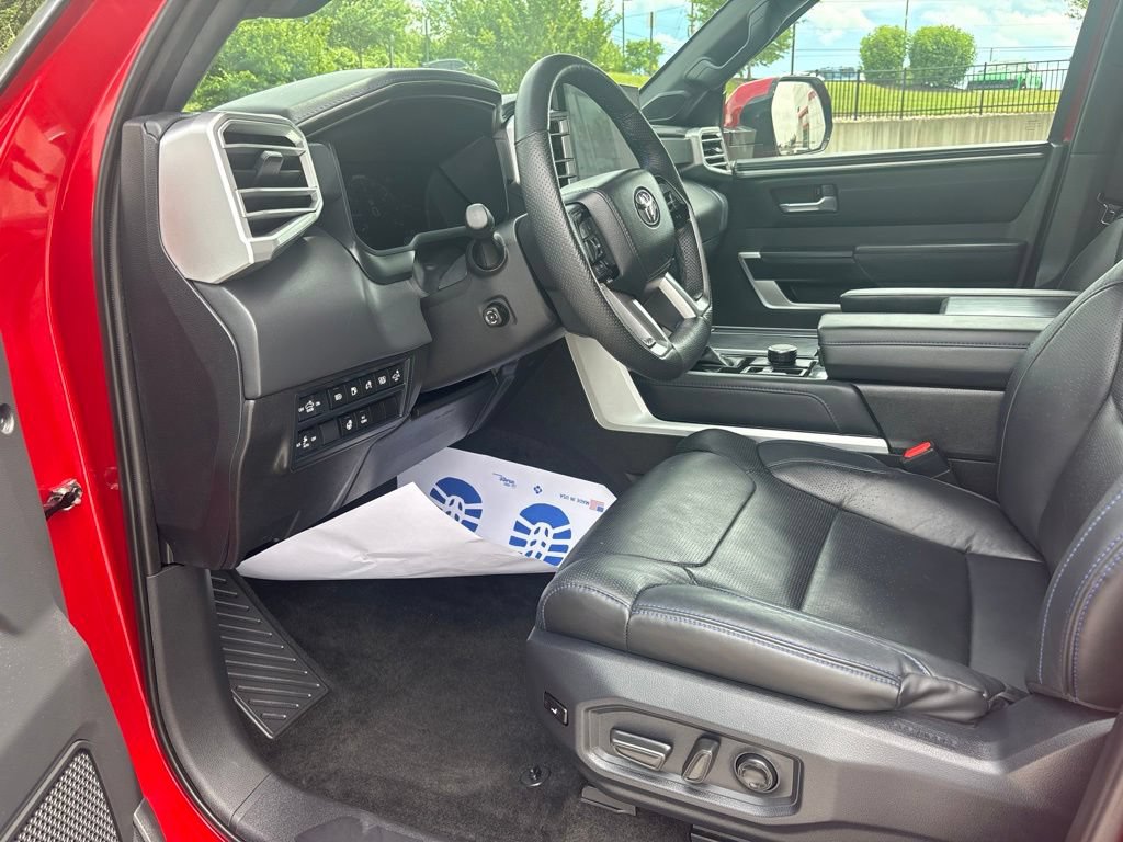 Used 2025 Toyota Tundra Platinum AWD/4WD image 18