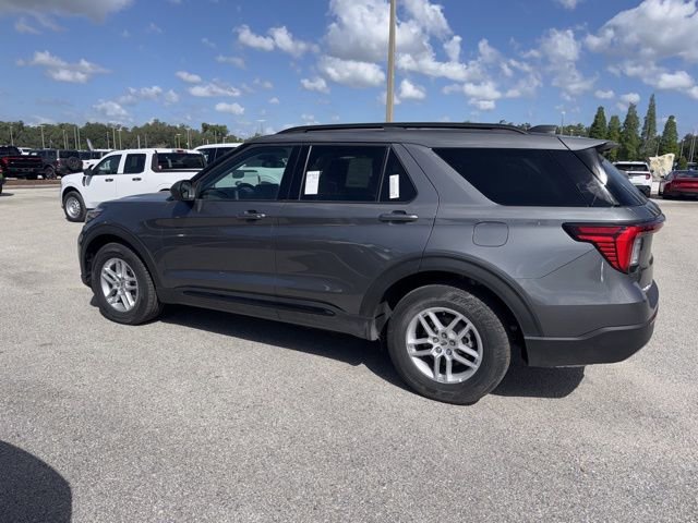 Used 2026 Ford Explorer Active w/ Active Comfort Package RWD image 8