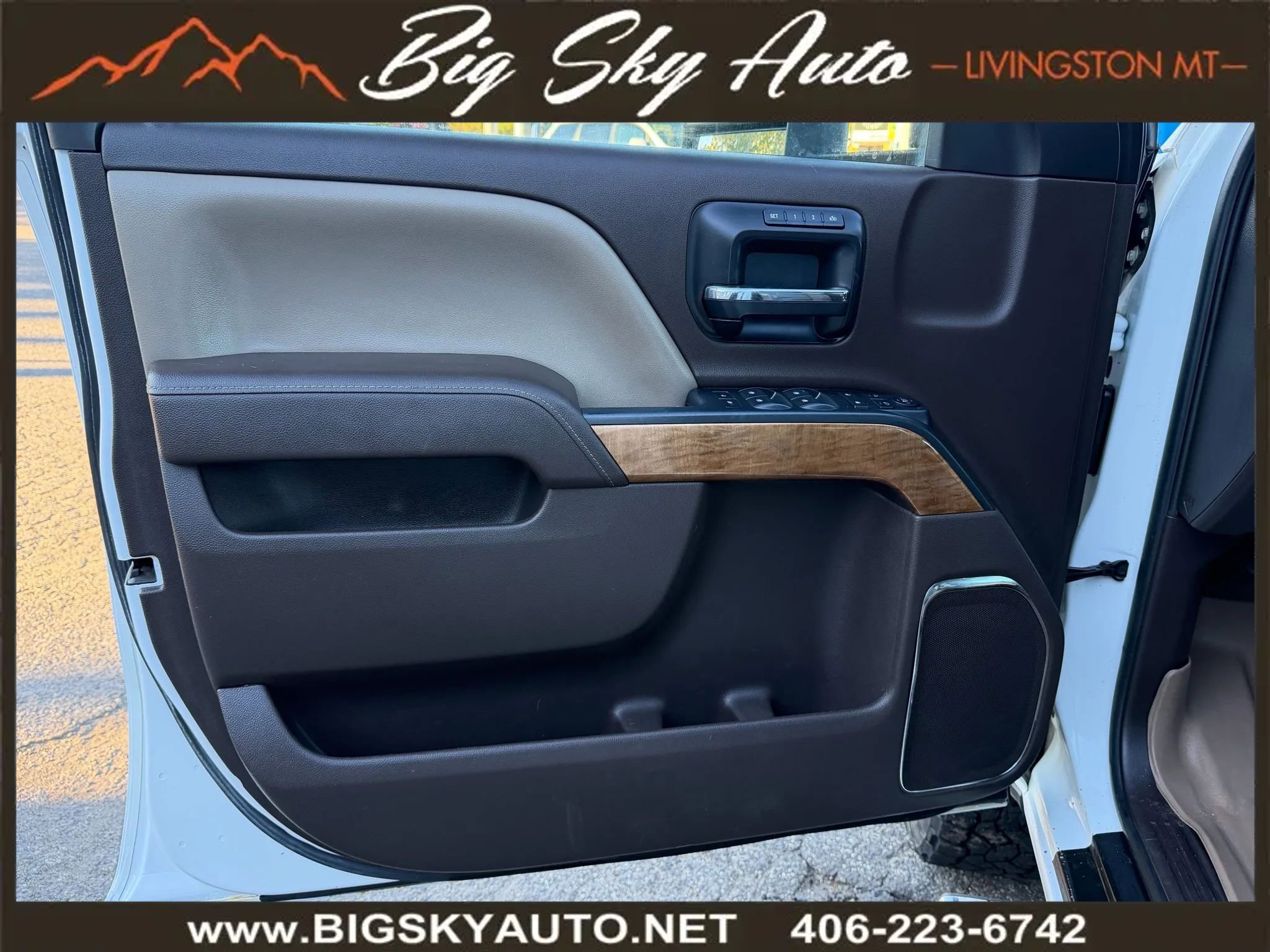 Used 2015 Chevrolet Silverado 2500 LTZ image 12