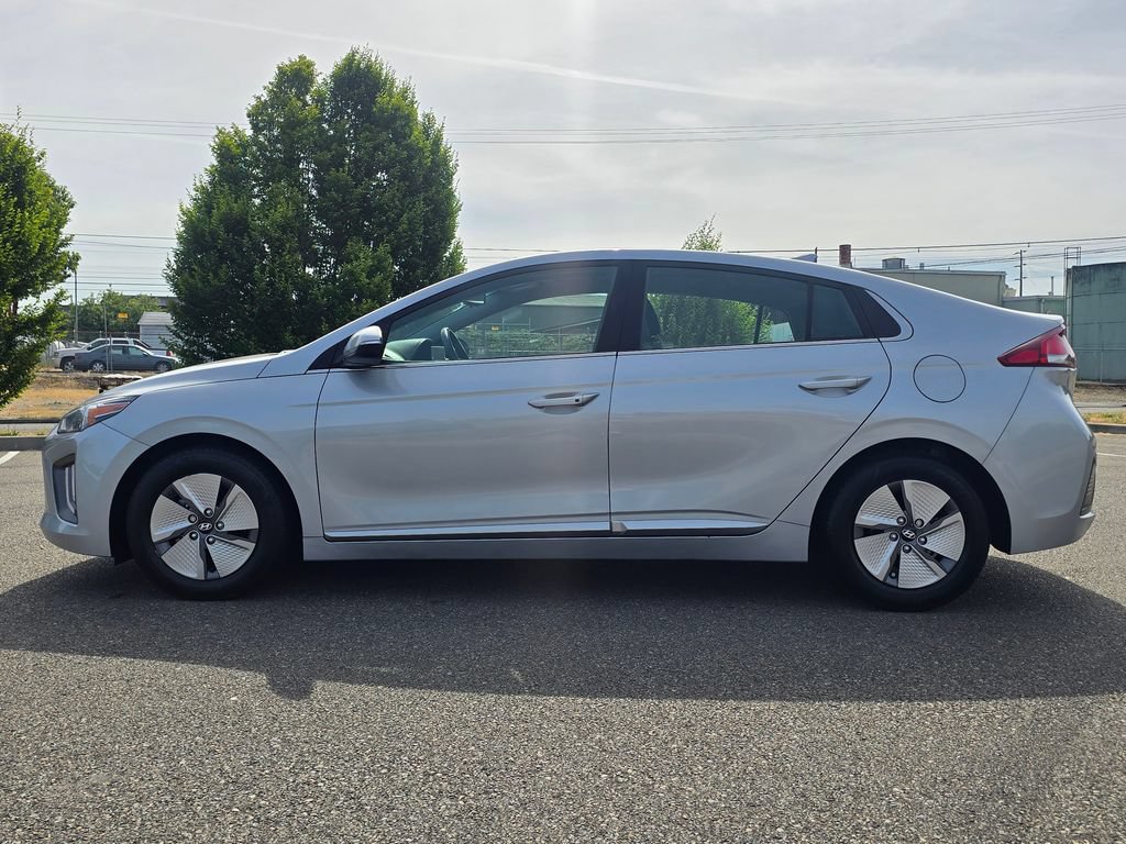 Used 2022 Hyundai Ioniq SE FWD video 2